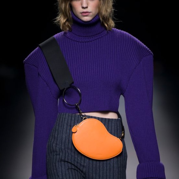 SOLD Jacquemus Le Haricot Bandoulière Crossbody - Picture 6 of 6